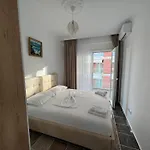 Modern Fishta Q5 22 Velipojë