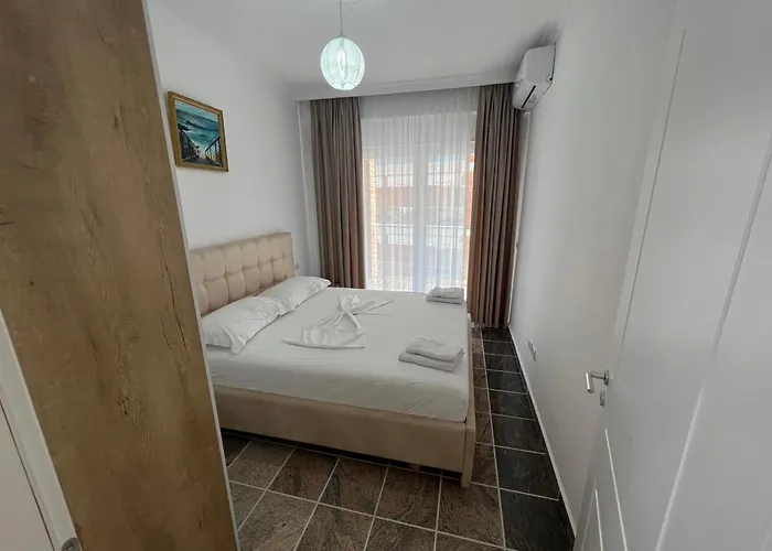 Modern Fishta Q5 22 *