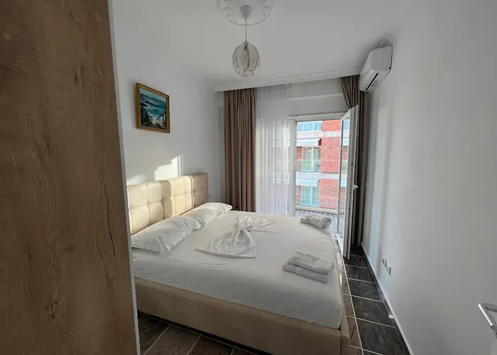 Modern Fishta Q5 22 Velipojë