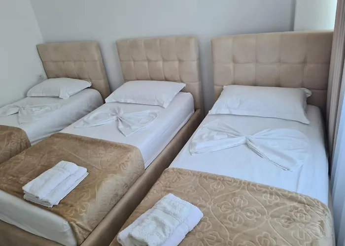 Modern Fishta Q5 22 *