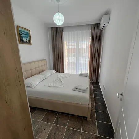 Modern Fishta Q5 22 *