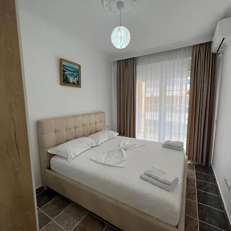 Modern Fishta Q5 22 アパート